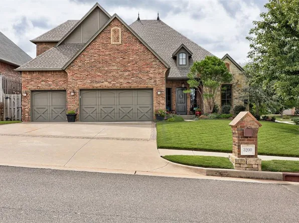 3200 Garden Hill Dr, Edmond, OK 73034