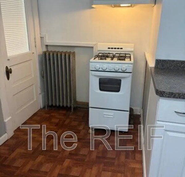 1025 N Washington Ave — Photo 3