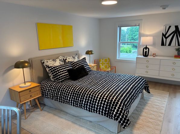 200 Laurel St #9