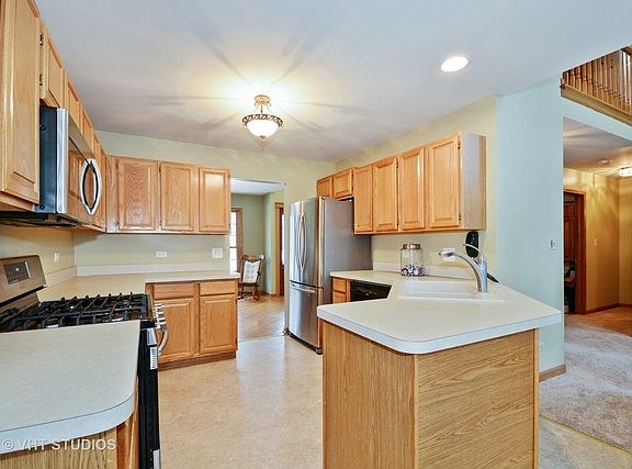 3rd image of 723 Lindsay Cir