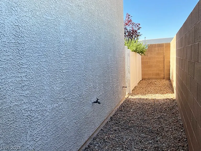 8102 Lake Chippewa St — Photo 33