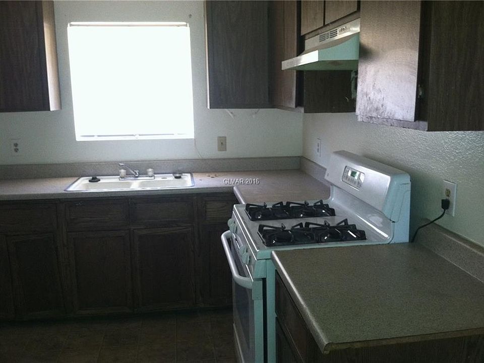 2nd image of 1717 Cordoba Ln APT B