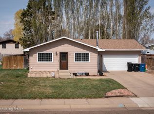 712 4th Ave SE, Dickinson, ND 58601