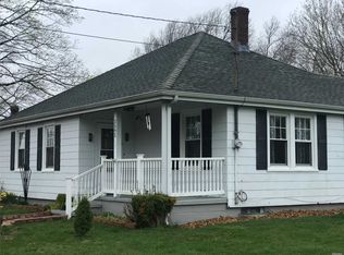 2592 Sound Ave, Calverton, NY 11933