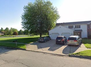 1207 Sturdy Rd, Valparaiso, IN 46383