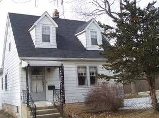 993 Smith Rd, Lisle, IL 60532