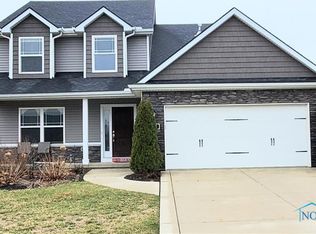 107 Hidden Village Ct, Holland, OH 43528