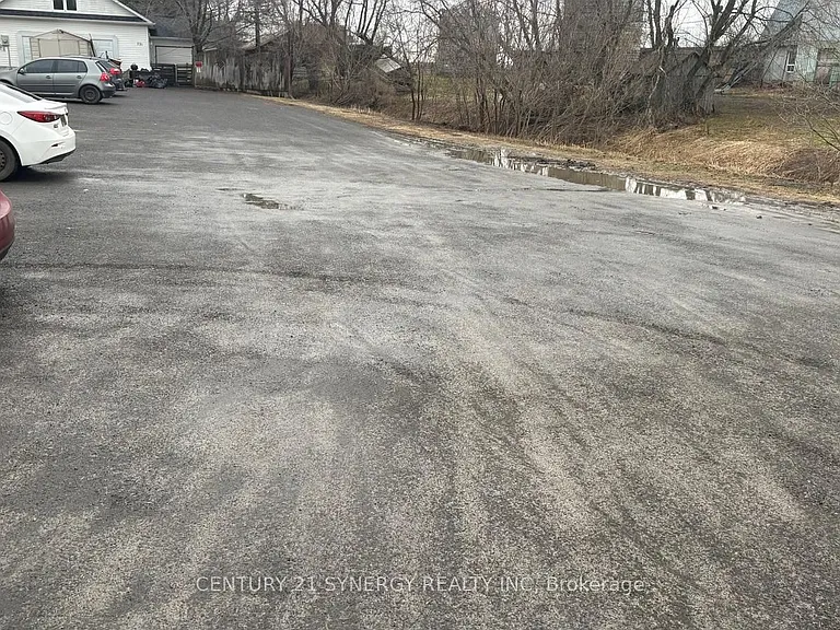 725 Concession St #729 — Photo 12