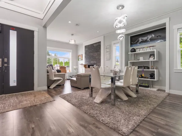 14017 110th Ave, Surrey, BC V3R 1Z3