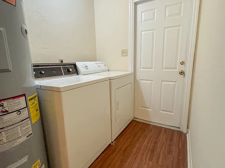 1502 Atkamire Dr — Photo 10