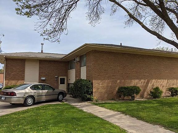 2nd image of 2718 Wayne Ave APT 11