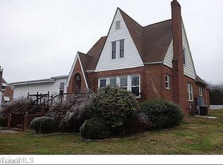 2111 S Fayetteville St, Asheboro, NC 27205