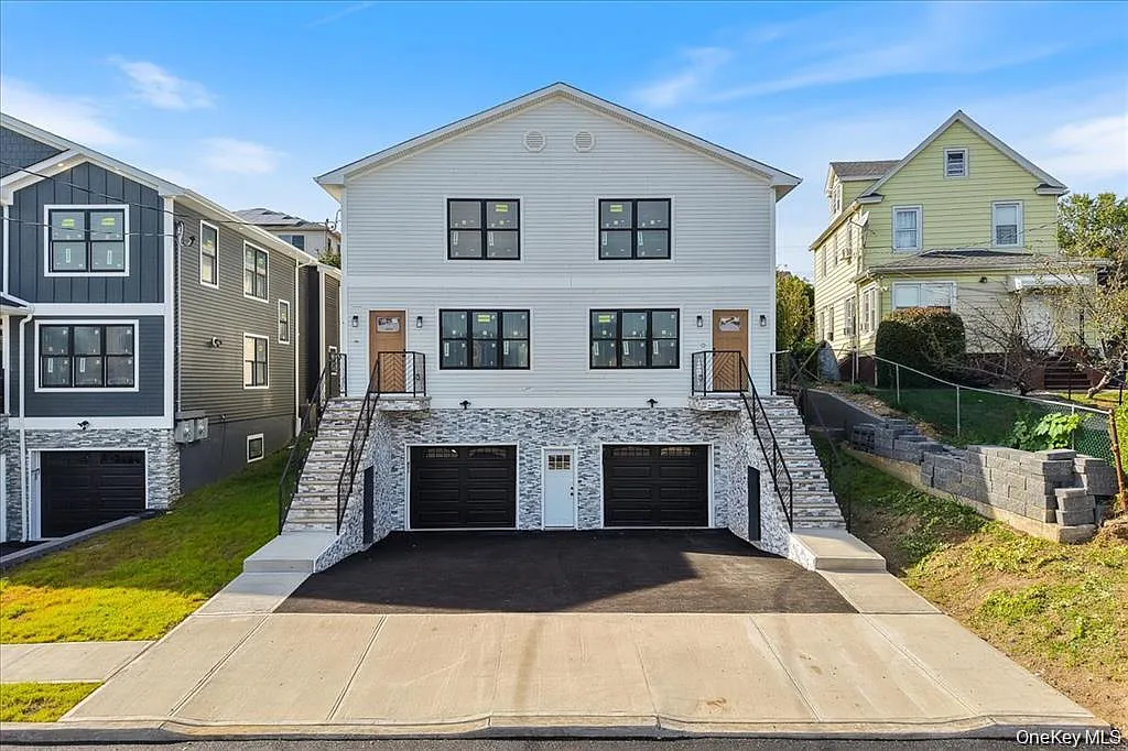3 bed, 2500 sqft, $6,000 — Photo 1