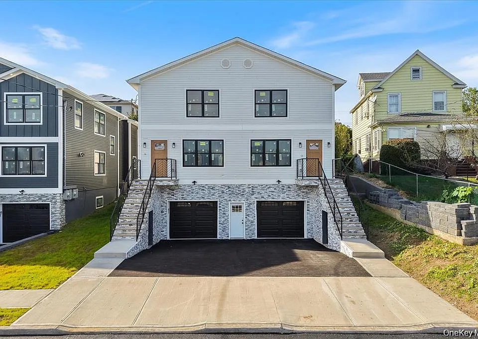 101 Thurton Pl #2