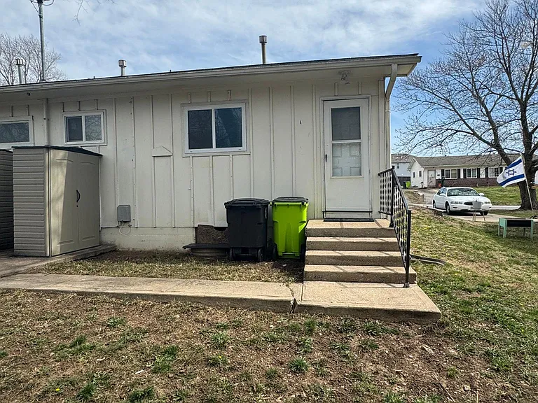 502 Maier Dr — Photo 9