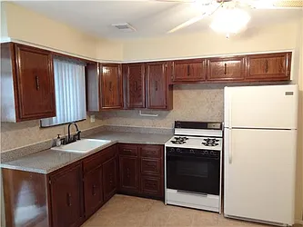 Rented by R New York