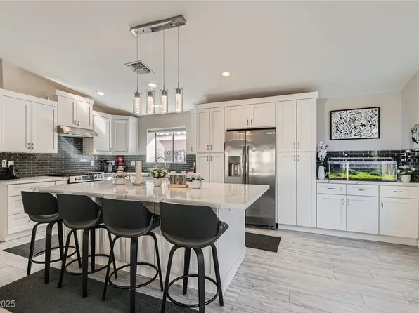 7277 Abbeyville Dr, Las Vegas, NV 89119