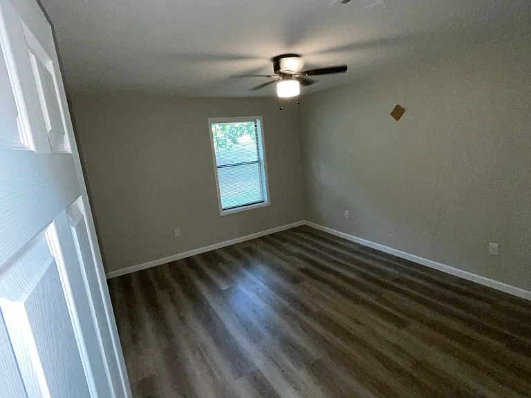 104 N Woodland Dr — Photo 12