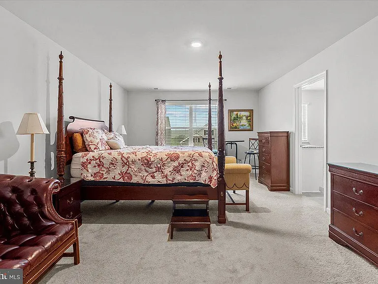 109 Woodford Dr — Photo 21