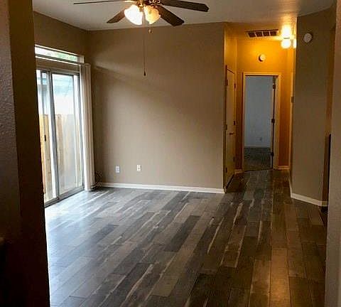 4th image of 504 Gregory Ct