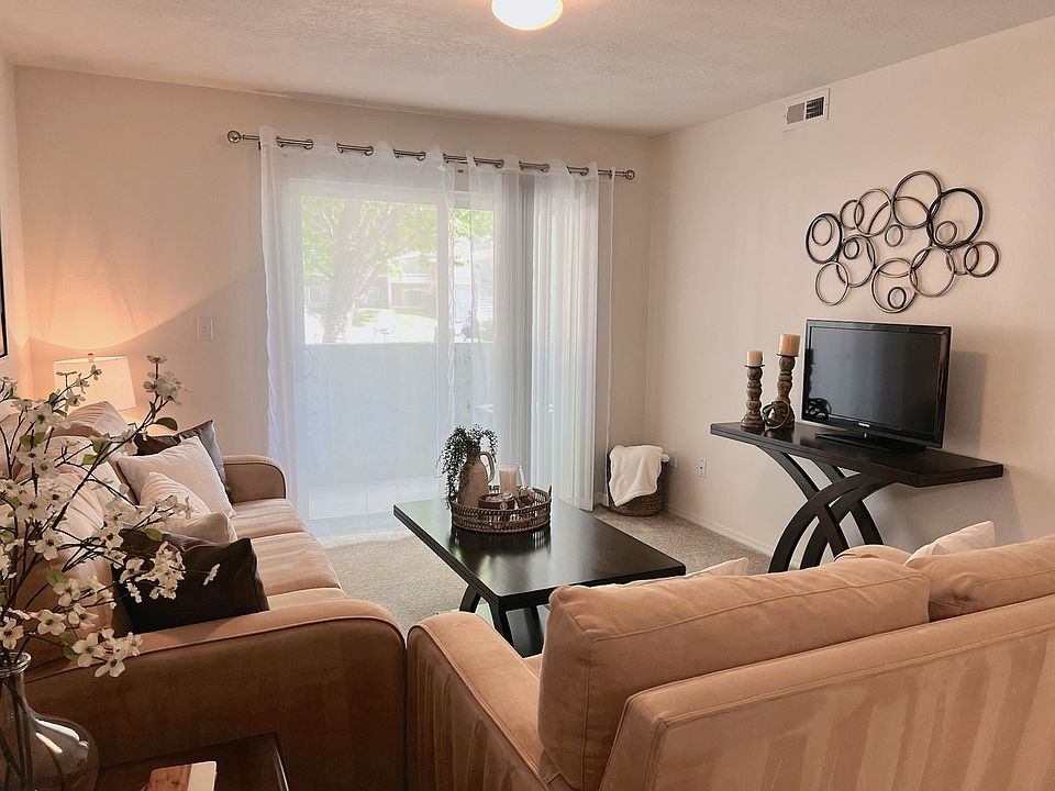 Spacious and Comfortable Living Room