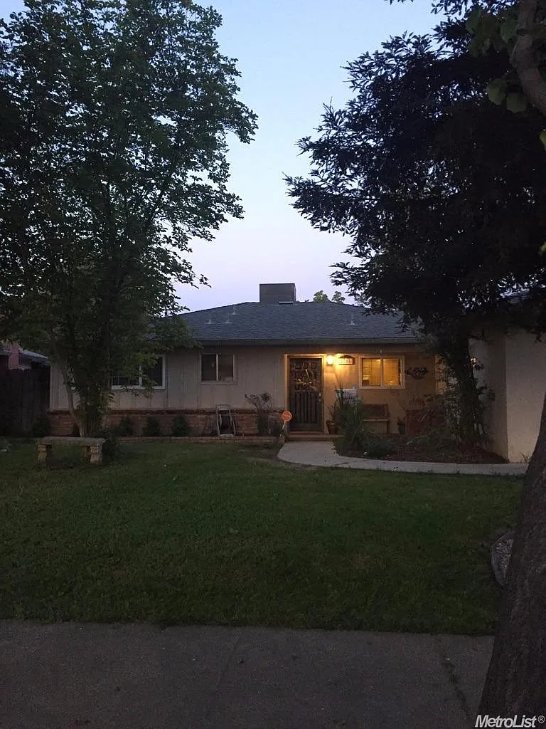 2718 Story Ave photo 1