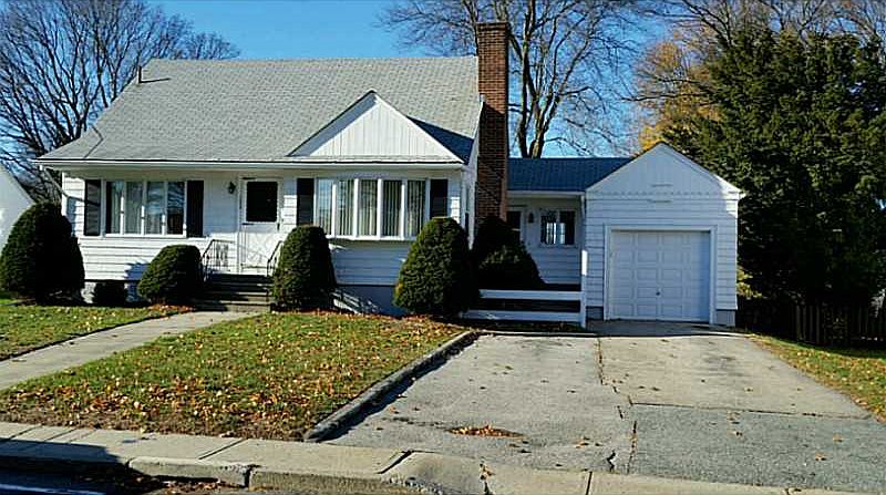 1st image of 153 Borden Ave