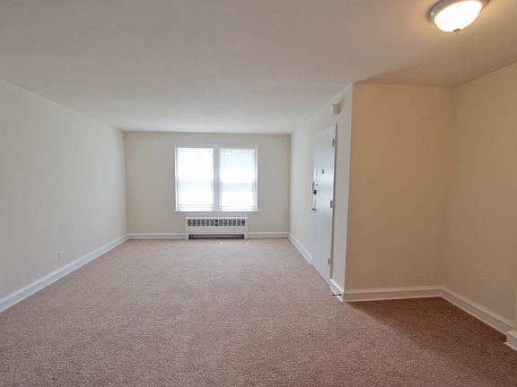 2nd image of 139 W Tulpehocken St APT E2