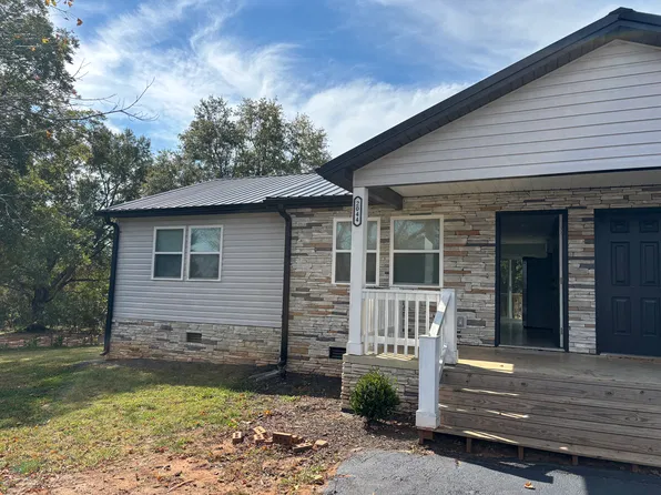 2044 Sandy Ford Rd, Chesnee, SC 29323