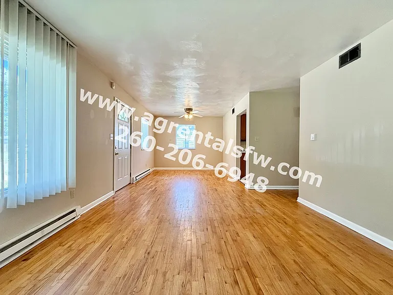 4433 Holton Ave — Photo 3