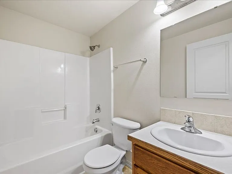 5708 Ochoco Ln — Photo 8
