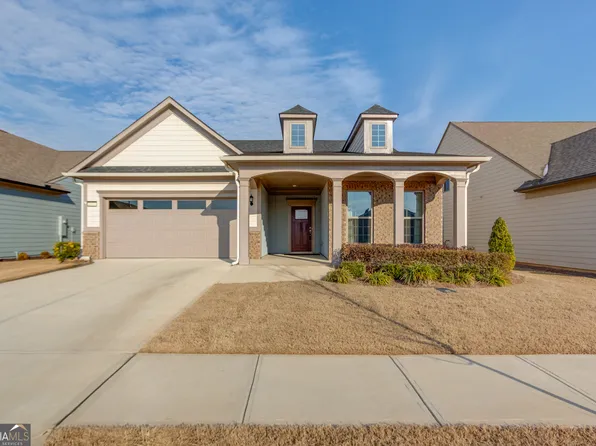 5031 Adler Ct, Hoschton, GA 30548