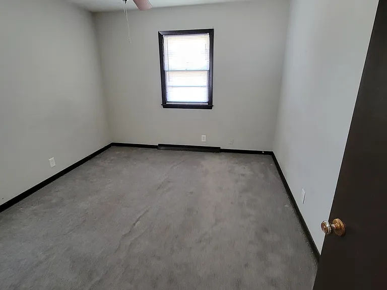 3254 Avenue I — Photo 4
