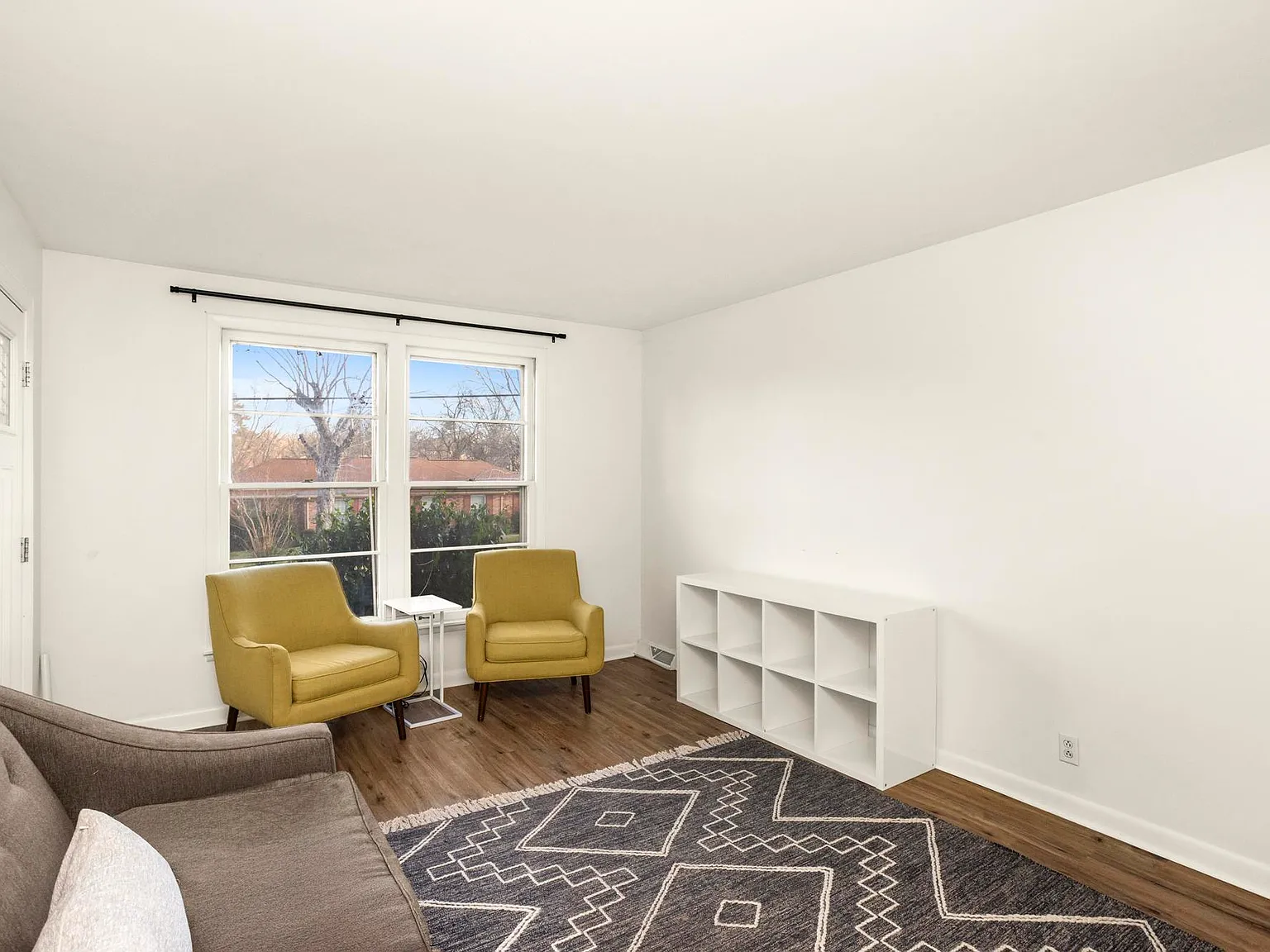 2 bed, 812 sqft, $1,750 — Photo 3