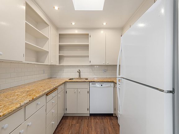 4th image of 3021 21st Ave W APT 201