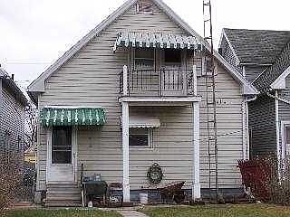2nd image of 2143 Valentine St