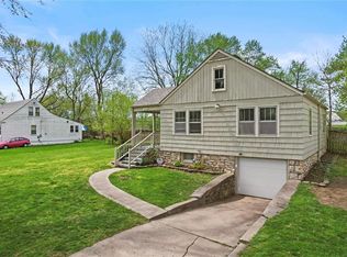 13200 S Spring St, Grandview, MO 64030