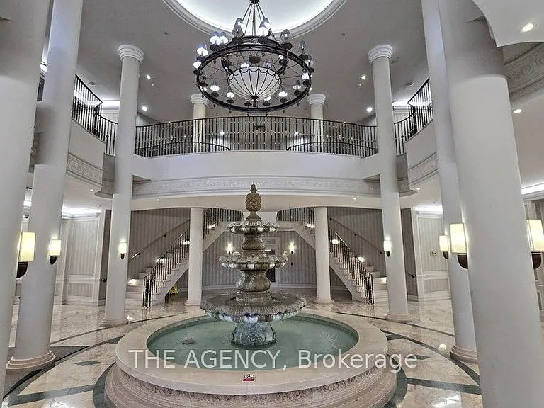 25 Kingsbridge Garden Cir #226 — Photo 3