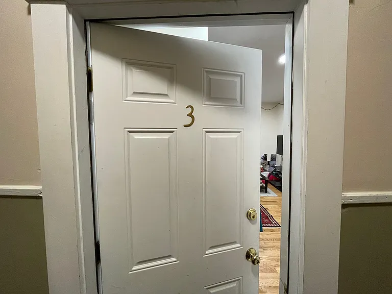 881 Huntington Ave #3 — Photo 9