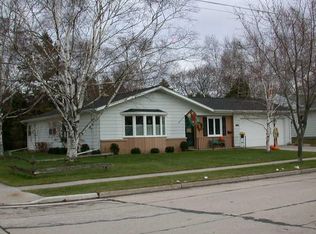 1615 N 21st St, Manitowoc, WI 54220