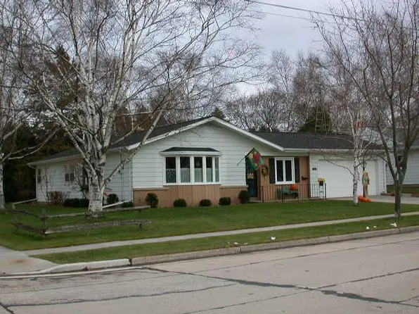 1615 North 21st STREET, Manitowoc, WI 54220