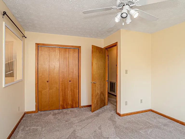 928 Tree Trunk Rd — Photo 16
