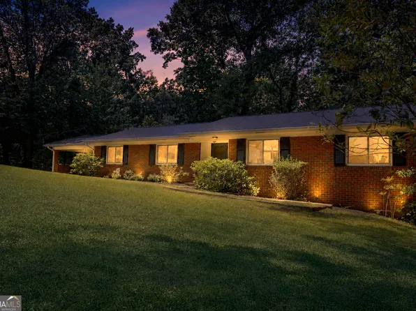 1874 Pine Tree Trl, Gainesville, GA 30501