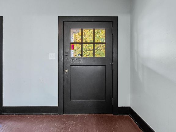 2nd image of 58-60 Fountain Ave #58