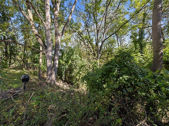 4th image of 460 Pellett Rd