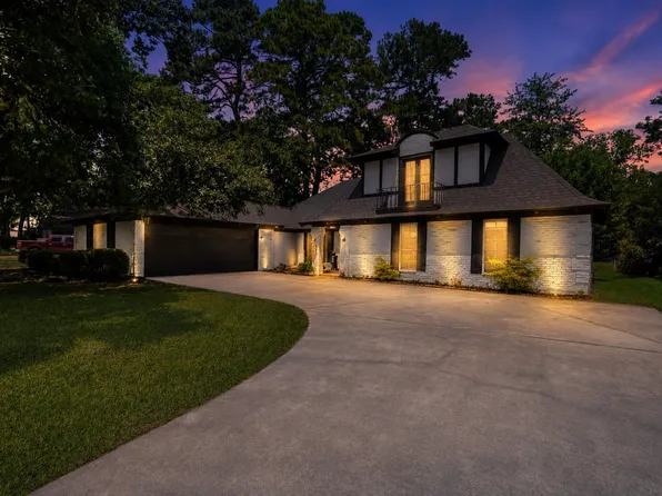 88 April Wind Dr S, Montgomery, TX 77356