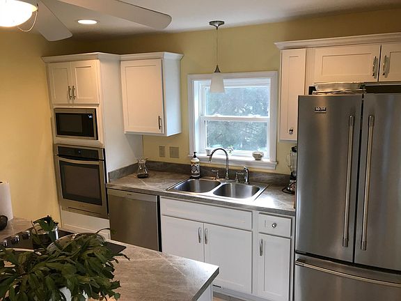 Beautiful and complete new kitchen