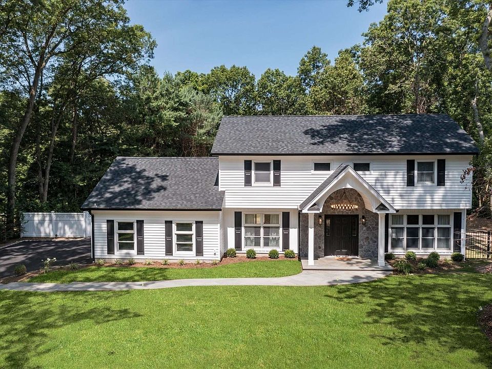 10 Saint Melville, NY 11747 Zillow