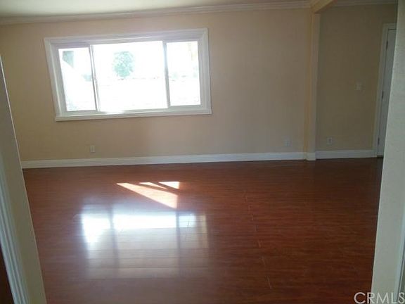 5th image of 10537 Wedgeport Ave