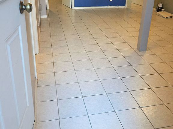 5th image of 27-06 Ditmars Blvd #1